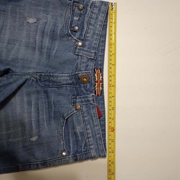 Makers of True Originals Shorts - Picture 6 of 7